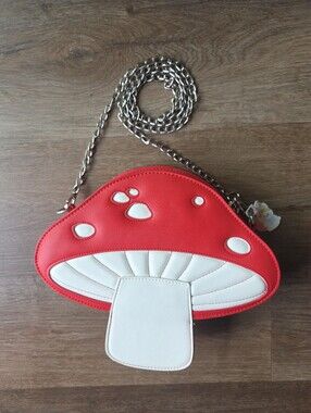 Women’s Kitschy Red And White Mushroom Themed Purse Crossbody Handbag Toadstool
